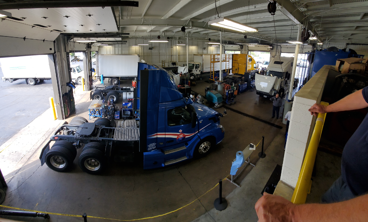 Commercial _ Penske Truck Leasing York 3